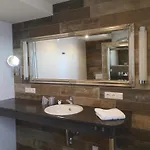 Отель Schoene Aussicht 3*