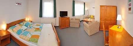 斯科恩奥斯赫特酒店 3*