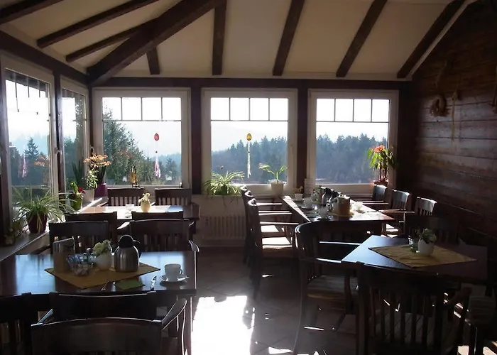 Hotel Schöne Aussicht 3*